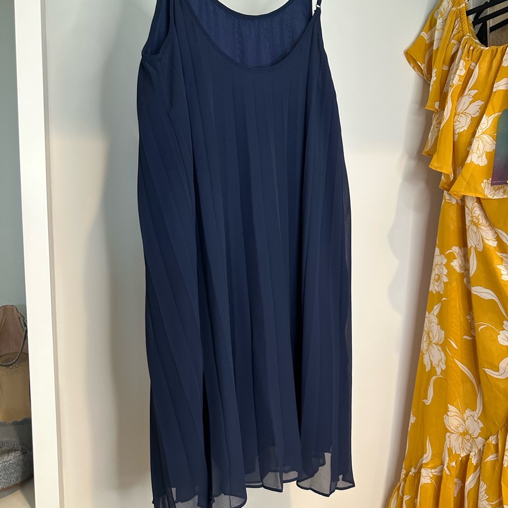 (85) Bcbgeneration Navy Mini Spaghetti Strap Dres… - image 4